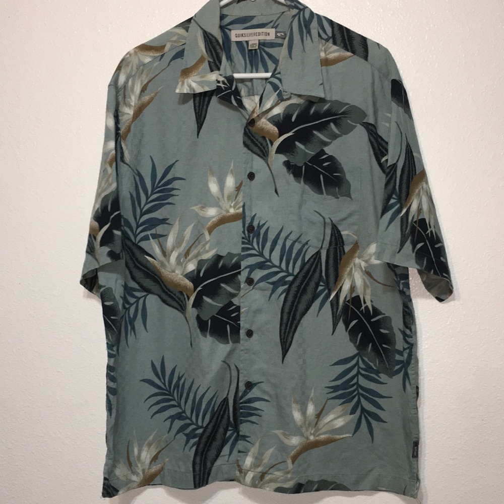 Men's Quiksilver Hawaiian Print button down shirt